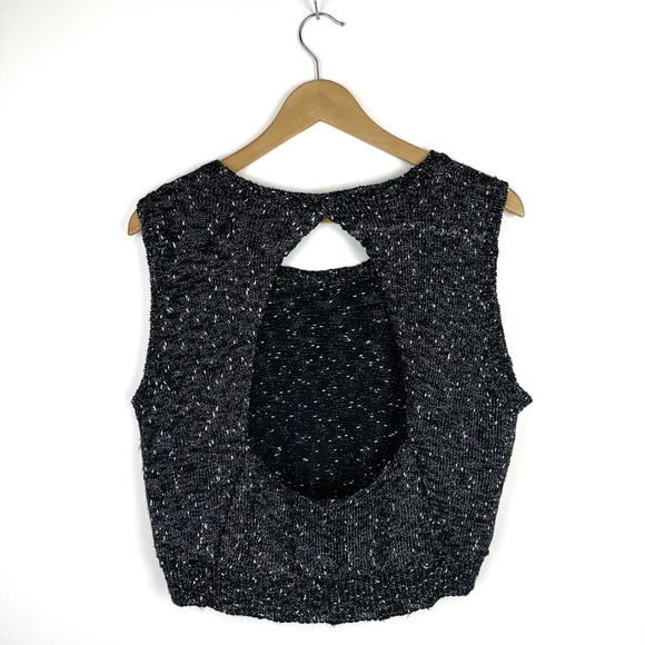 ๐ฏ2/$15๐ฏ KNOT SISTERS Knit Tank Open Back Black - Picture 4 of 9